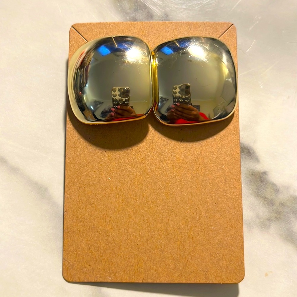 Gold Button Earrings NWOT